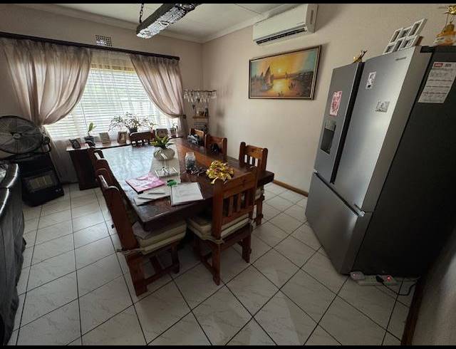 4 BEDROOM HOUSE FOR SALE IN ESTHER PARK